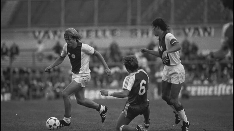 AJAX Foto 3